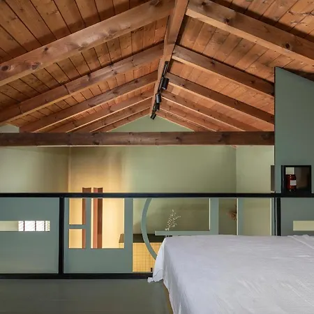 Esperinos Hybrid Design Bed & Breakfast